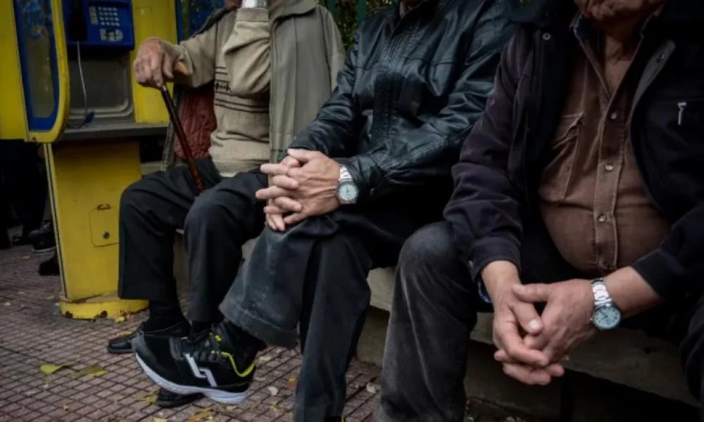 Αναδρομικά: Ποιοι είναι οι 12.000 που θα πληρωθούν σήμερα- Πότε παίρνουν σειρά οι υπόλοιποι